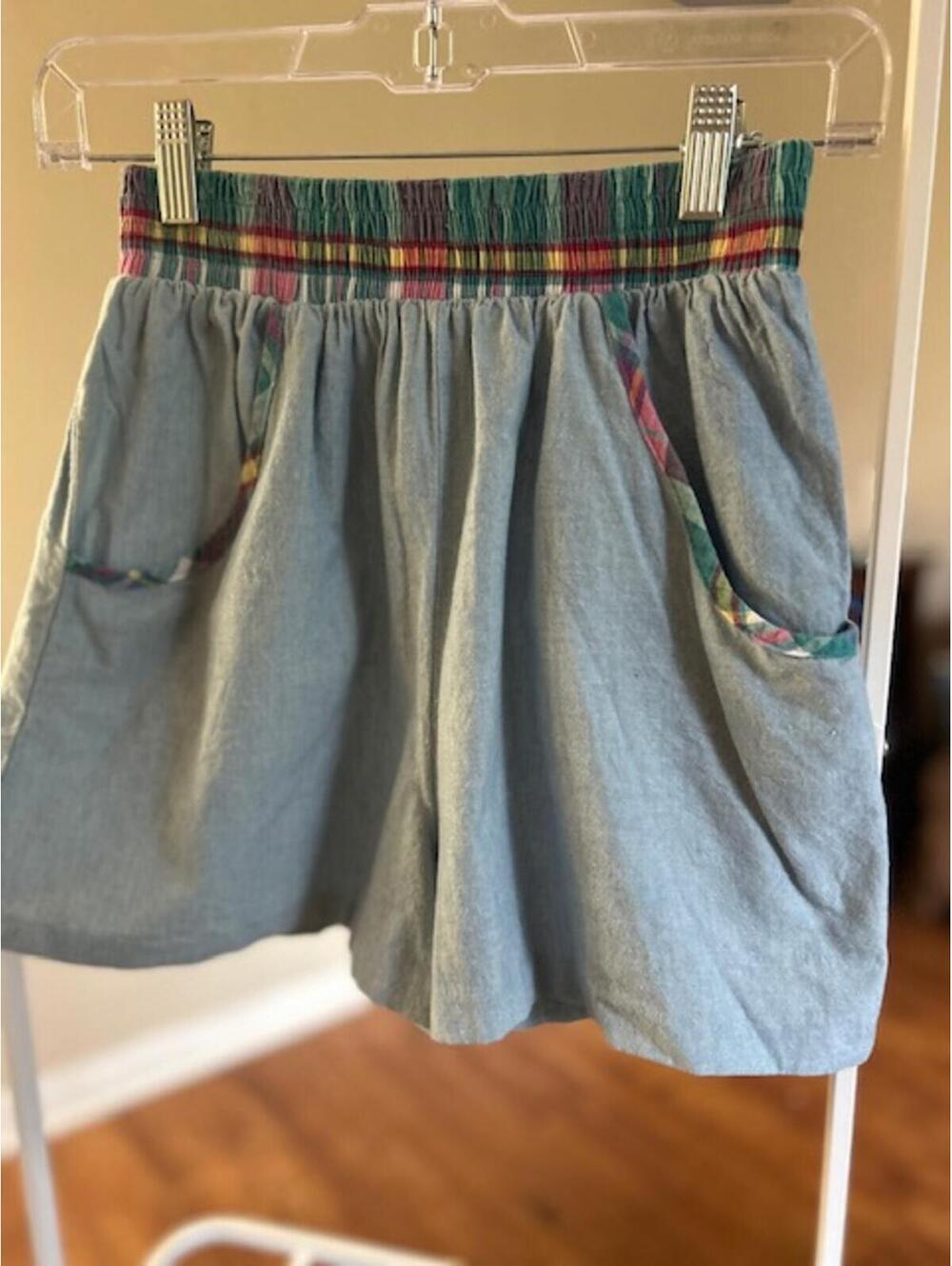 Fritzi California Small Light Blue Shorts with Colorful Plae